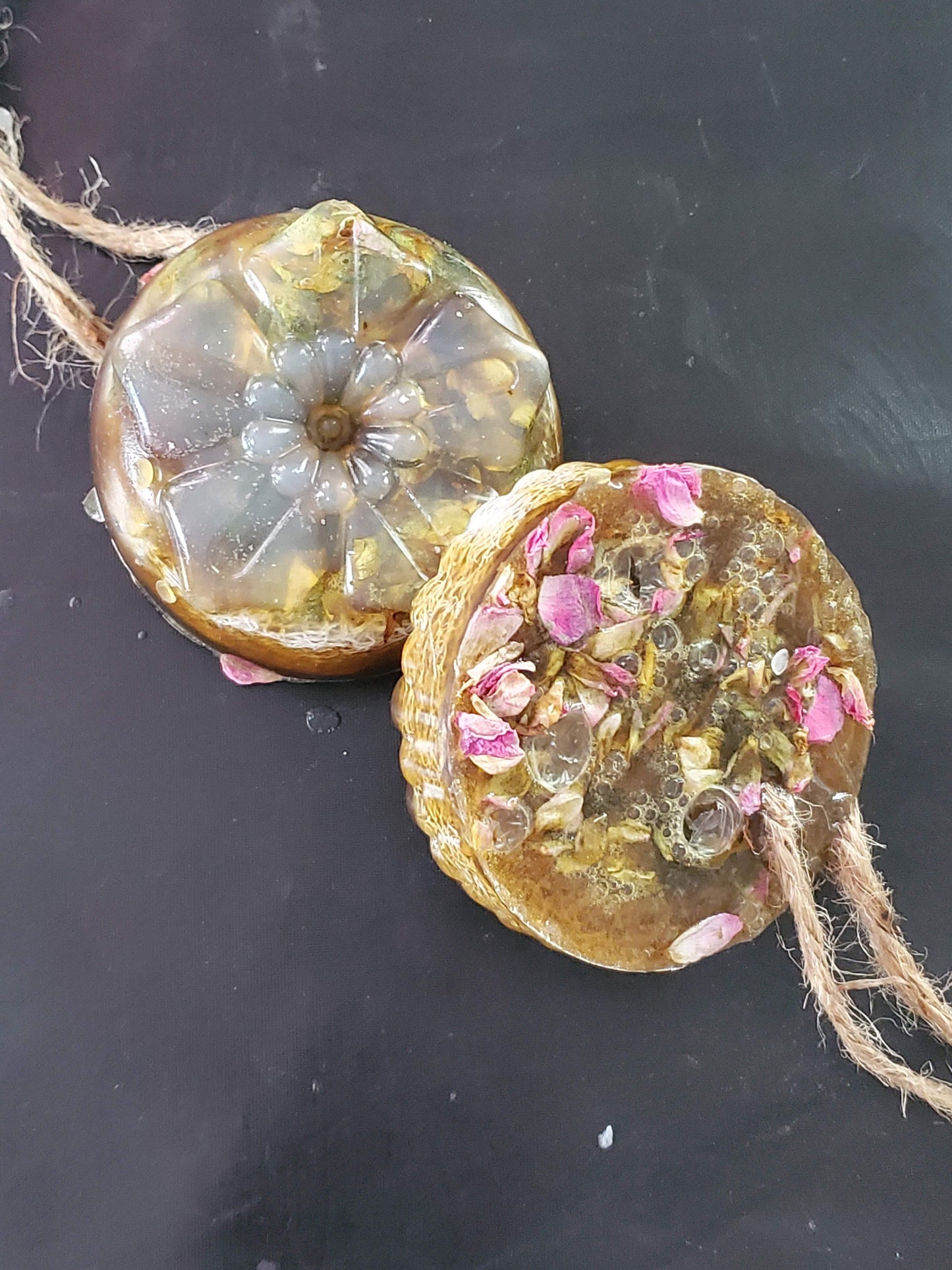 2 pk Transparent Loofah Rose Petals' /Olive Oil Soap